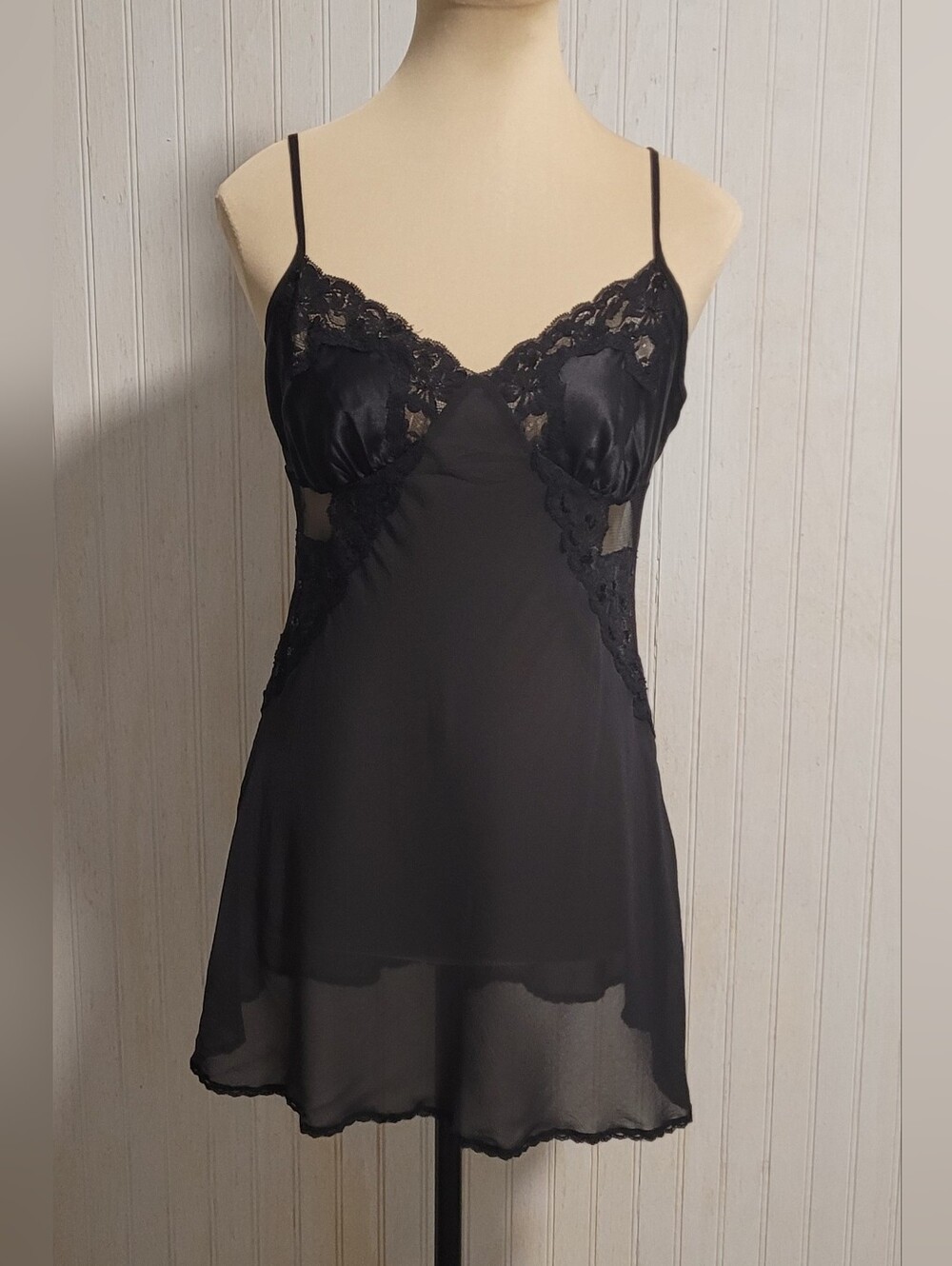 Vintage 00s Victoria's Secret  Black Silk Sequin Lace Slip Chemise Size M